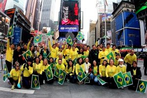 DÚVIDA DE MUITOS BRASILEIROS: DEVO FICAR OU DEVO VOLTAR? 3 Os brasileiros que vivem no exterior podem usar suas habilidades para promover a inovação no Brasil.